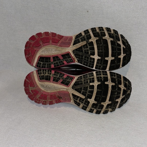 Brooks Ghost women’s black and pink running sneaker size 9.5 wide - Picture 7 of 10